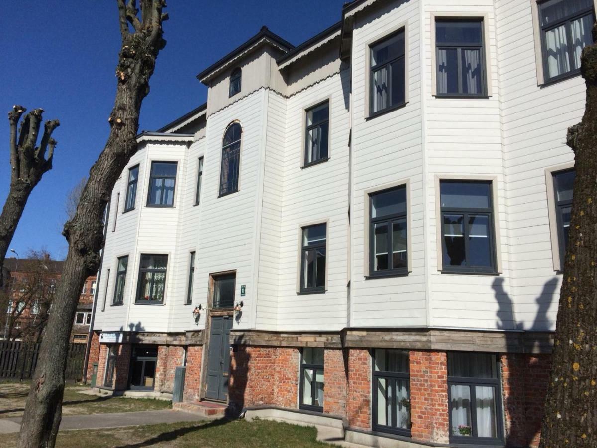 Simple & Elegant Apartment Liepāja Exterior foto